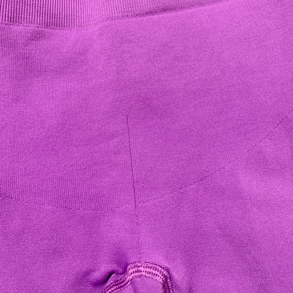 Lululemon Zone In Crop Leggings Violet Seamless - Picture 8 of 11
